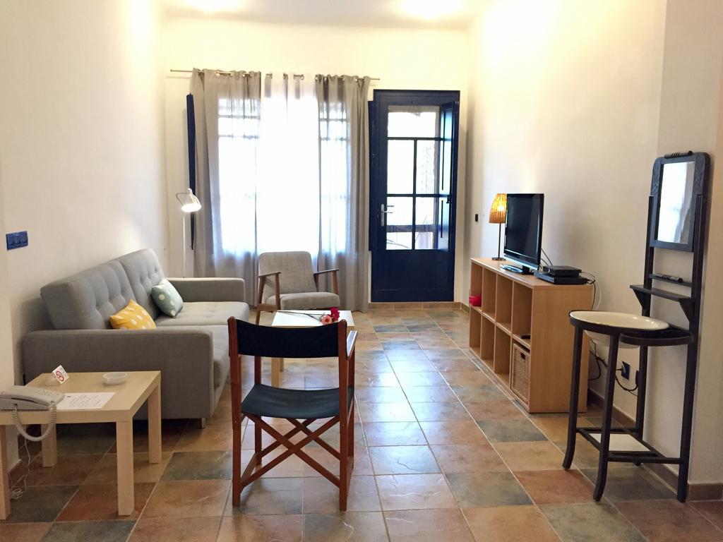 Apartament Can Callis Apartment Castello d'Empuries Bagian luar foto